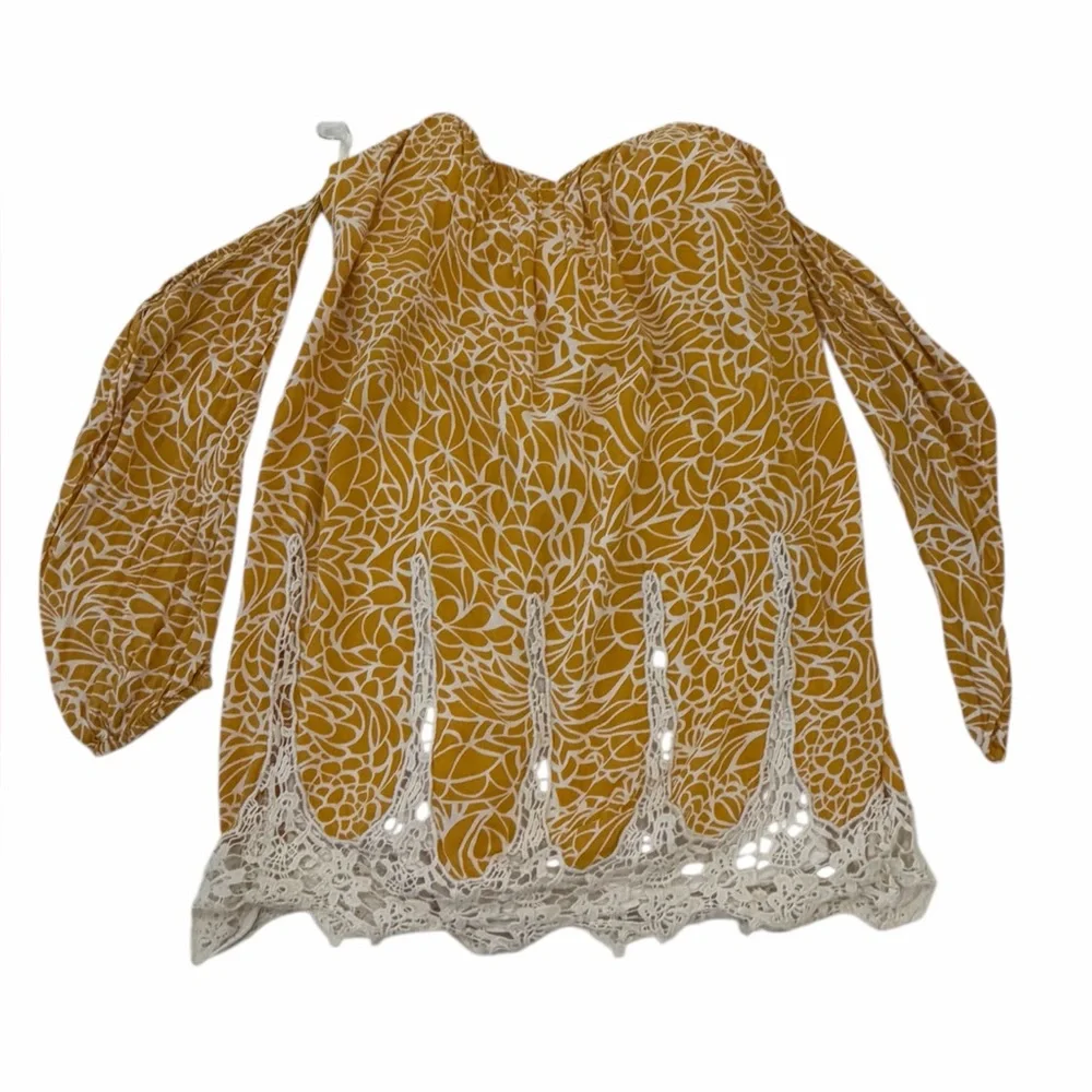 Lovers + Friends | Fairy Off Shoulder Crochet Mosaic Mustard Mini Dress - Picture 4 of 10